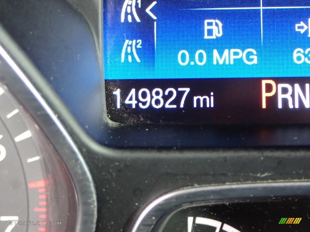 2015 Focus SE Sedan - Tuxedo Black Metallic / Medium Light Stone photo #32