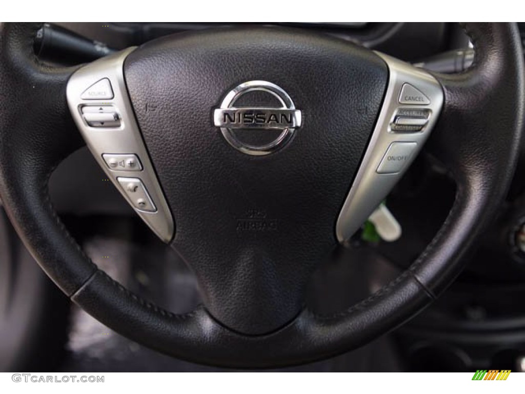 2014 Versa Note SV - Aspen White / Charcoal photo #11