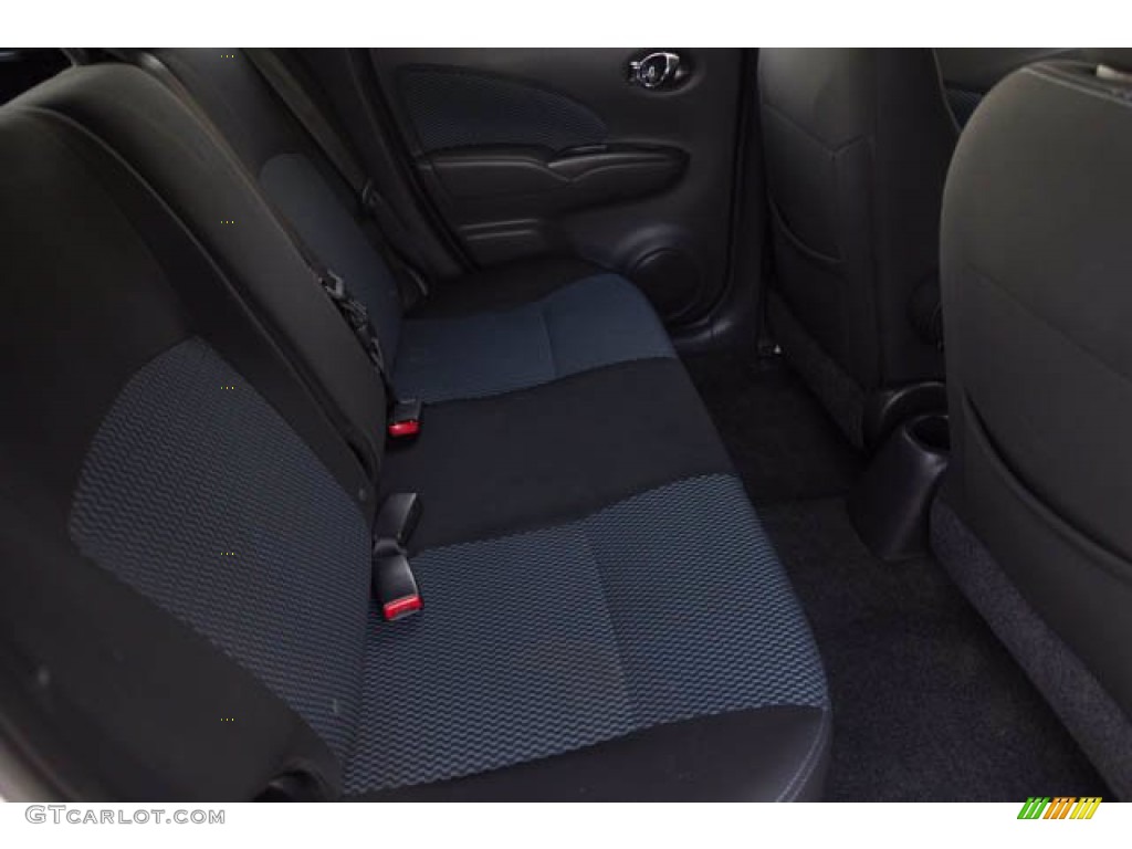 2014 Versa Note SV - Aspen White / Charcoal photo #15