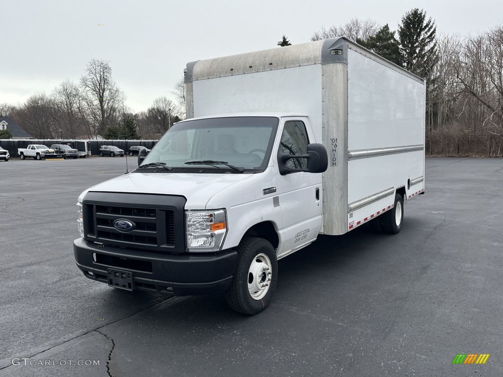 2018 E Series Cutaway E350 Commercial Moving Truck - Oxford White / Medium Flint photo #1