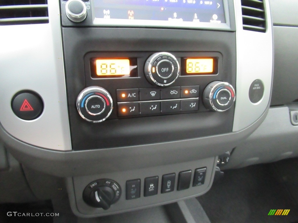 2019 Nissan Frontier SV Crew Cab 4x4 Controls Photo #143890401