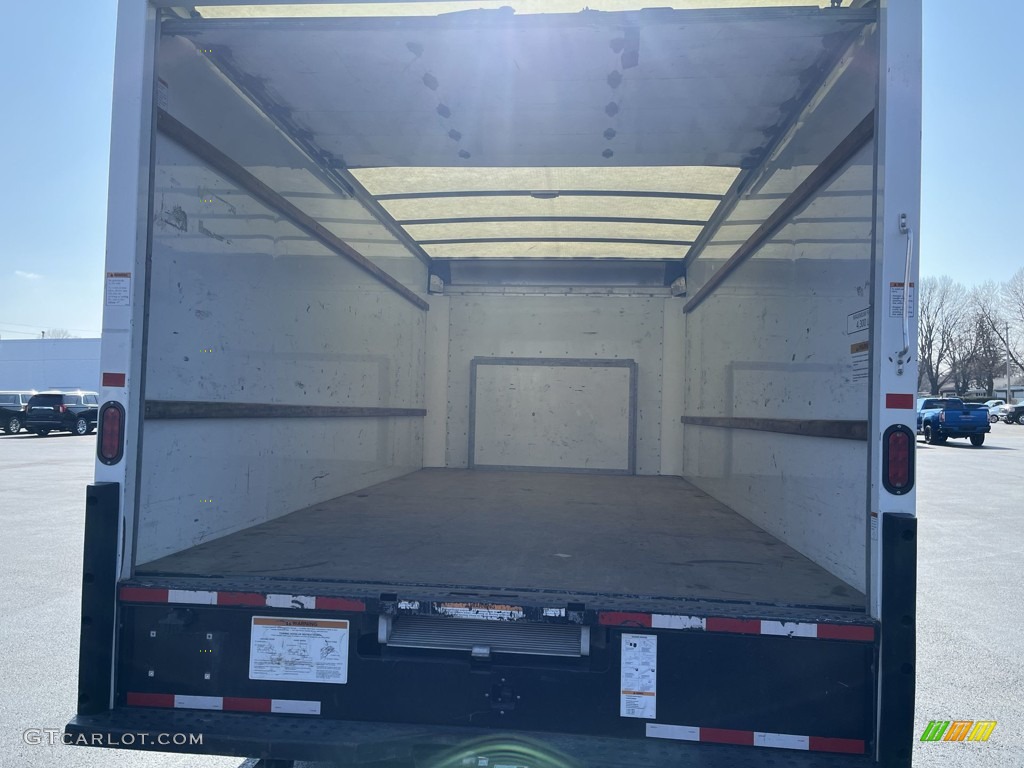 2017 E Series Cutaway E350 Cutaway Commercial Moving Truck - Oxford White / Medium Flint photo #12