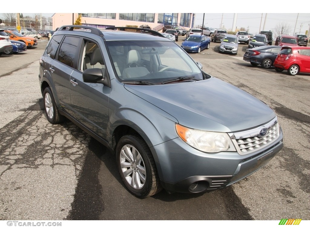 2011 Forester 2.5 X Premium - Sage Green Metallic / Platinum photo #3