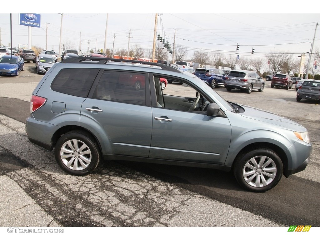 2011 Forester 2.5 X Premium - Sage Green Metallic / Platinum photo #4