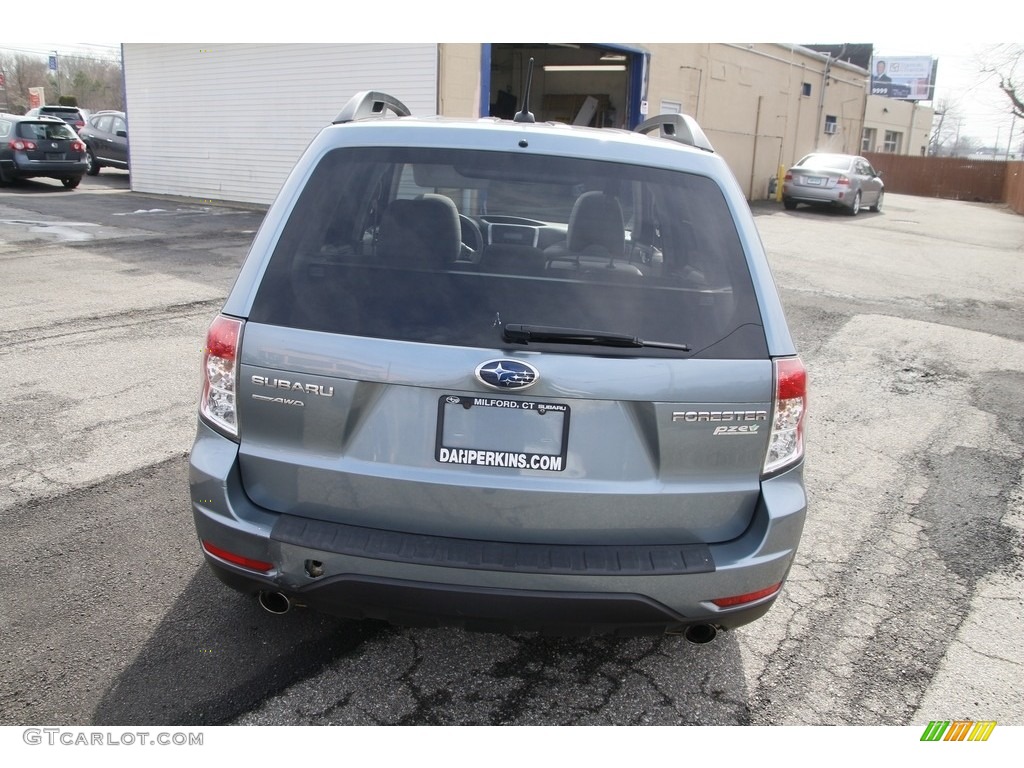 2011 Forester 2.5 X Premium - Sage Green Metallic / Platinum photo #6