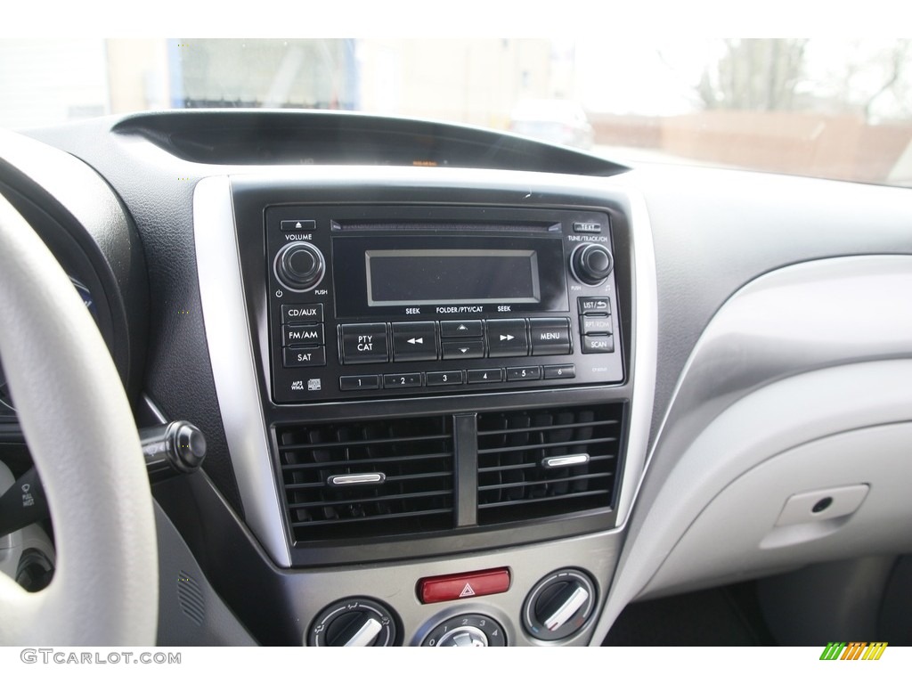 2011 Forester 2.5 X Premium - Sage Green Metallic / Platinum photo #19