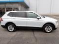 Pure White - Tiguan S 4MOTION Photo No. 2
