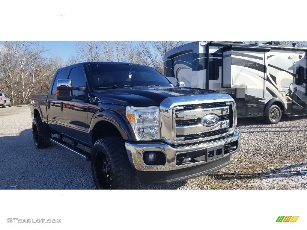 2011 F250 Super Duty XLT Crew Cab 4x4 - Tuxedo Black Metallic / Steel Gray photo #2