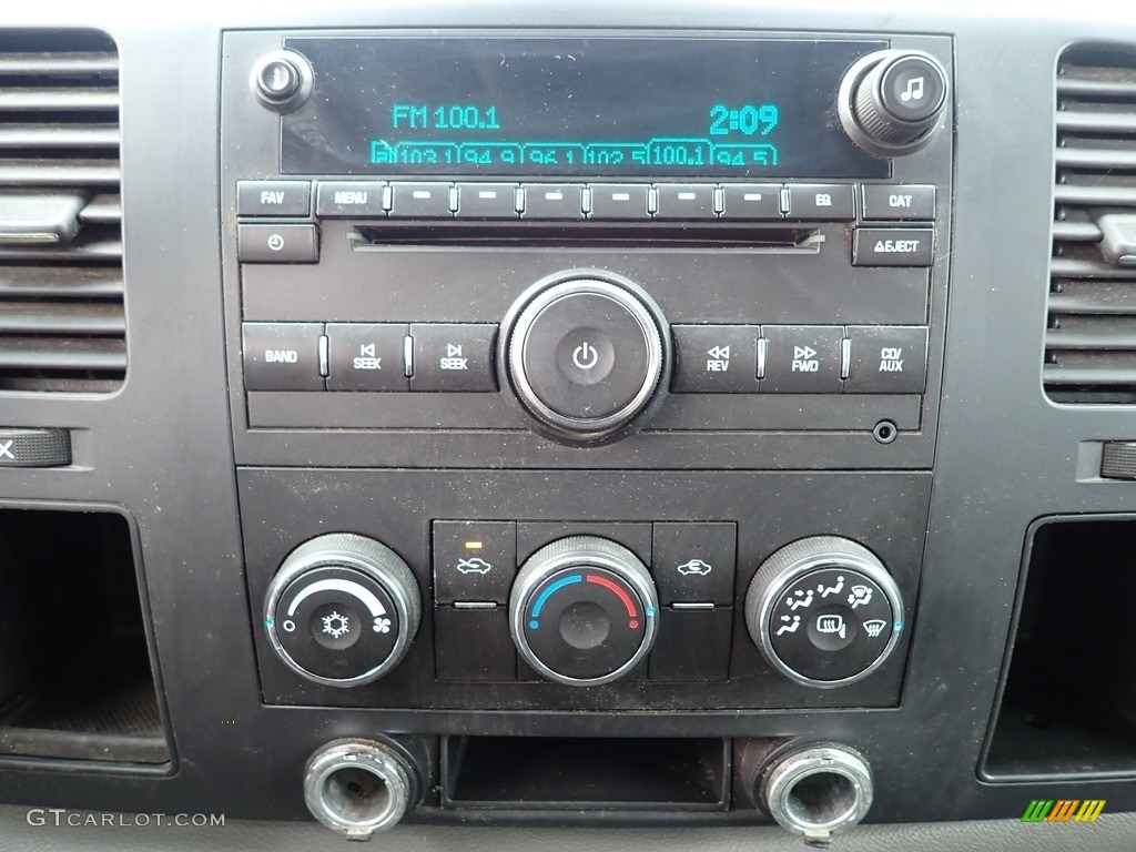 2009 GMC Sierra 3500HD Work Truck Crew Cab 4x4 Controls Photo #143902518