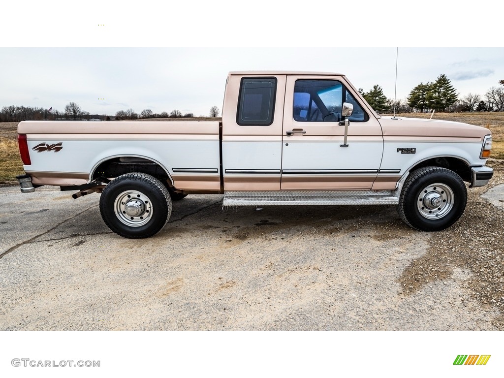 Light Prairie Tan Metallic 1997 Ford F250 XLT Extended Cab 4x4 Exterior Photo #143902809