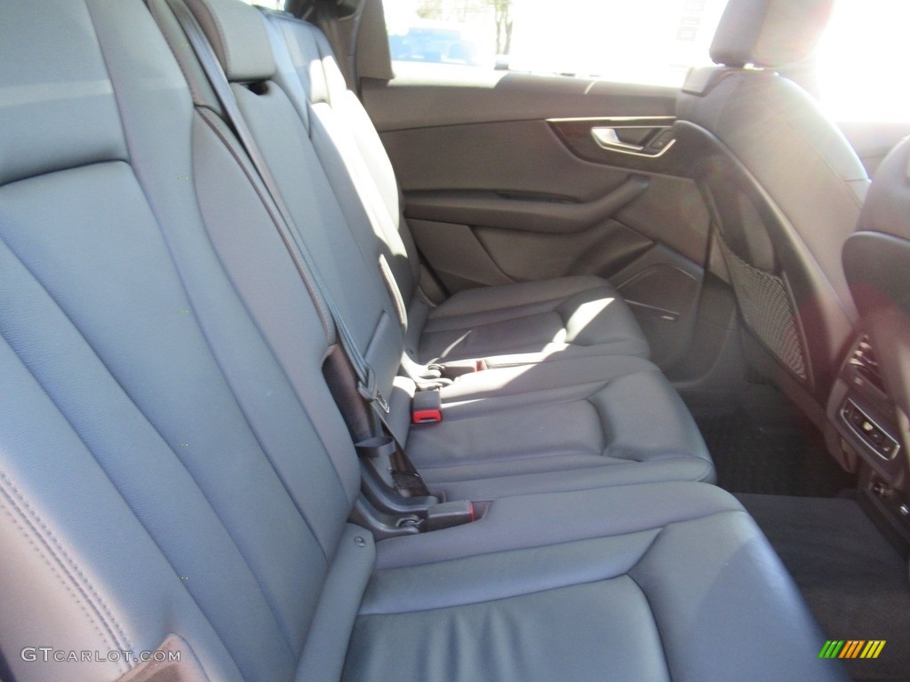 2020 Audi Q7 55 Premium Plus quattro Rear Seat Photos