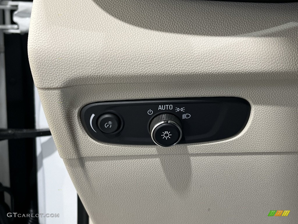 2022 Envision Essence - Summit White / Whisper Beige w/Ebony Accents photo #17