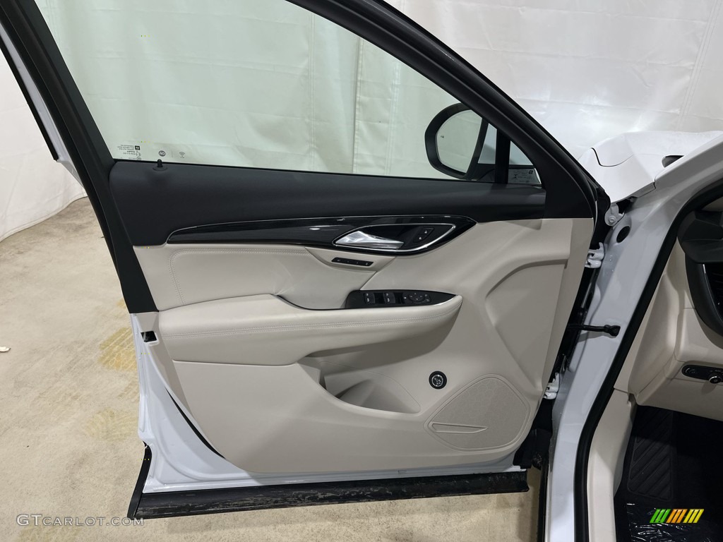2022 Envision Essence - Summit White / Whisper Beige w/Ebony Accents photo #21