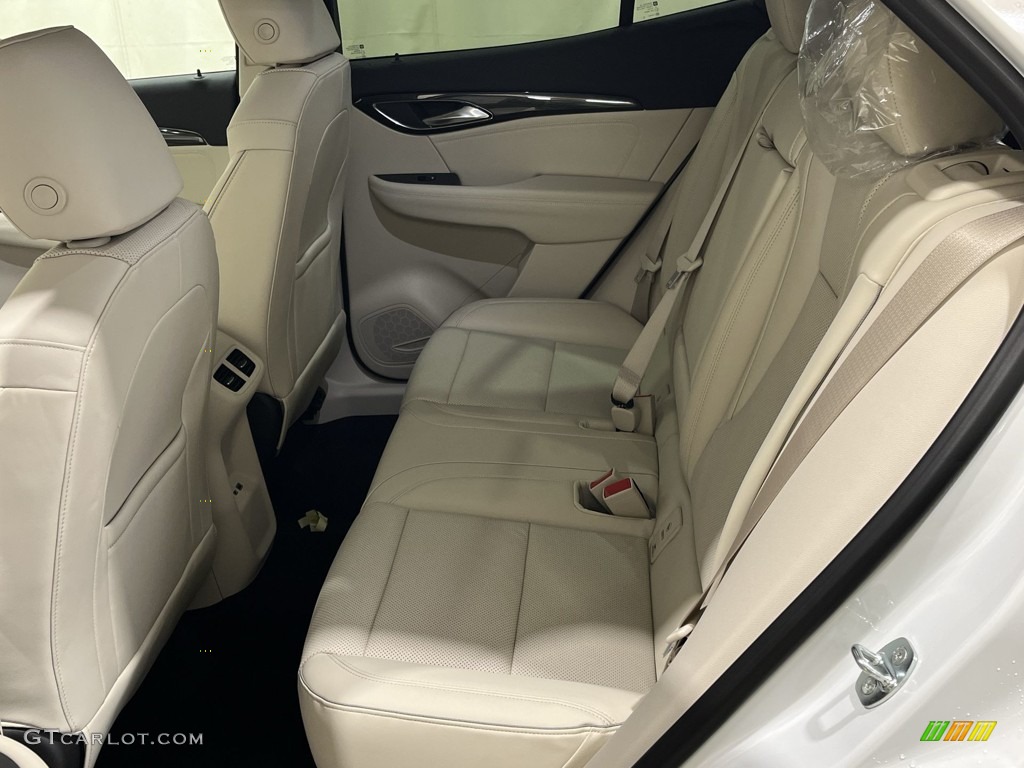 2022 Envision Essence - Summit White / Whisper Beige w/Ebony Accents photo #23