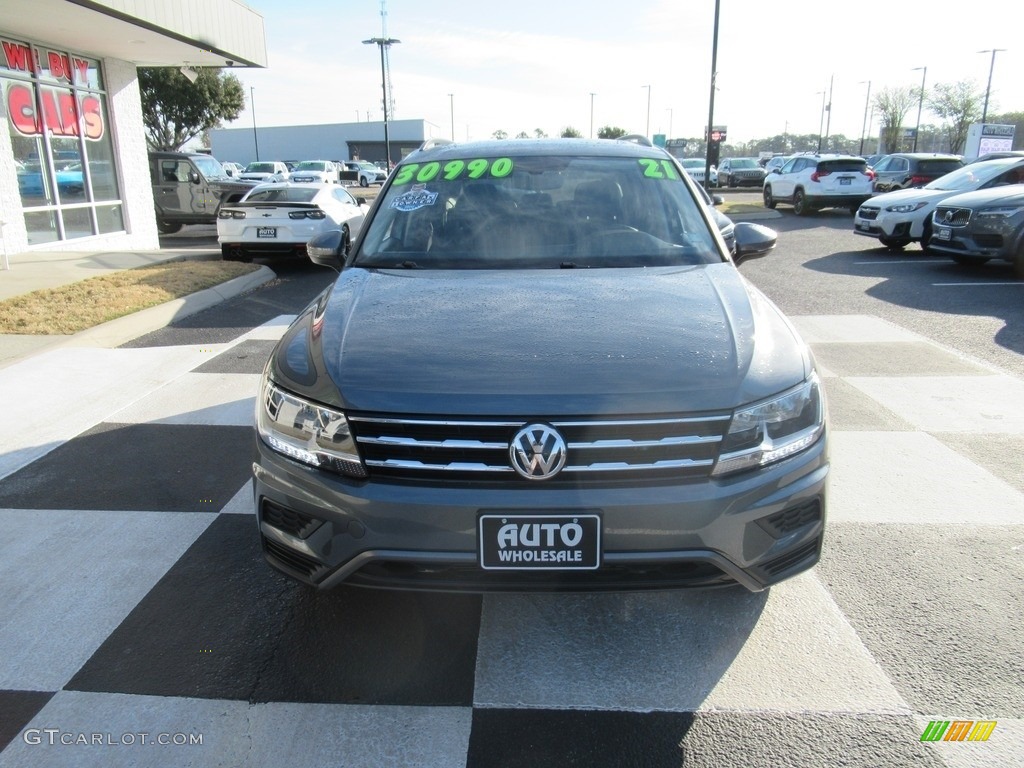 2021 Tiguan SE - Platinum Gray Metallic / Titan Black photo #2