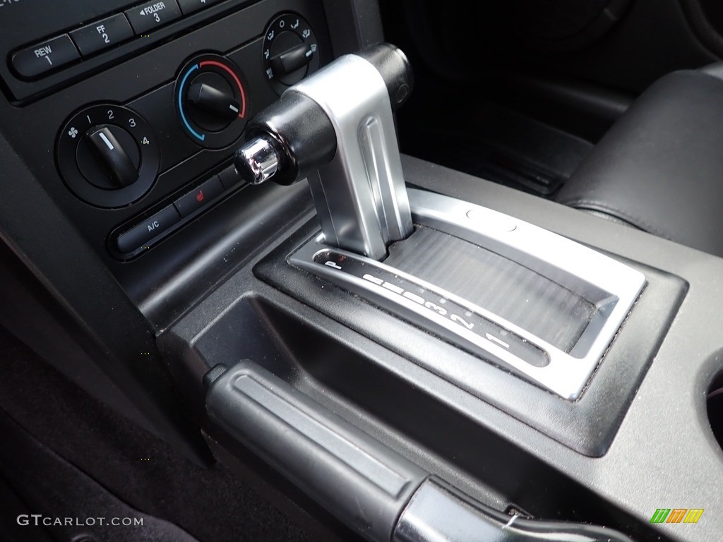2009 Mustang V6 Premium Coupe - Performance White / Dark Charcoal photo #21