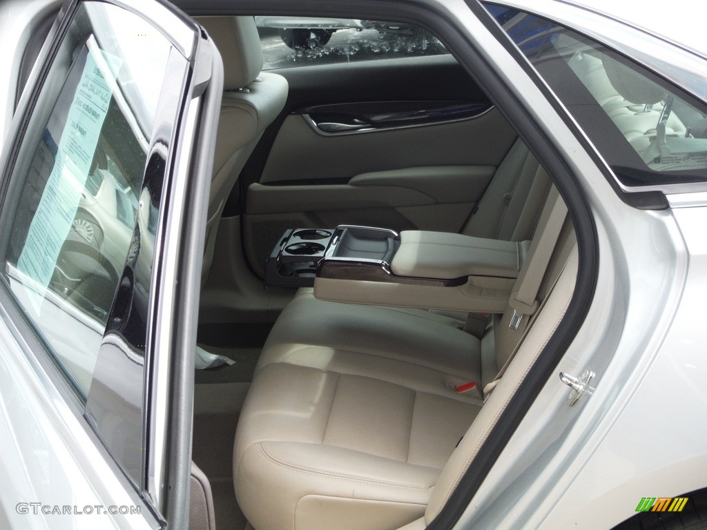 2015 XTS Sedan - Radiant Silver Metallic / Shale/Cocoa photo #24