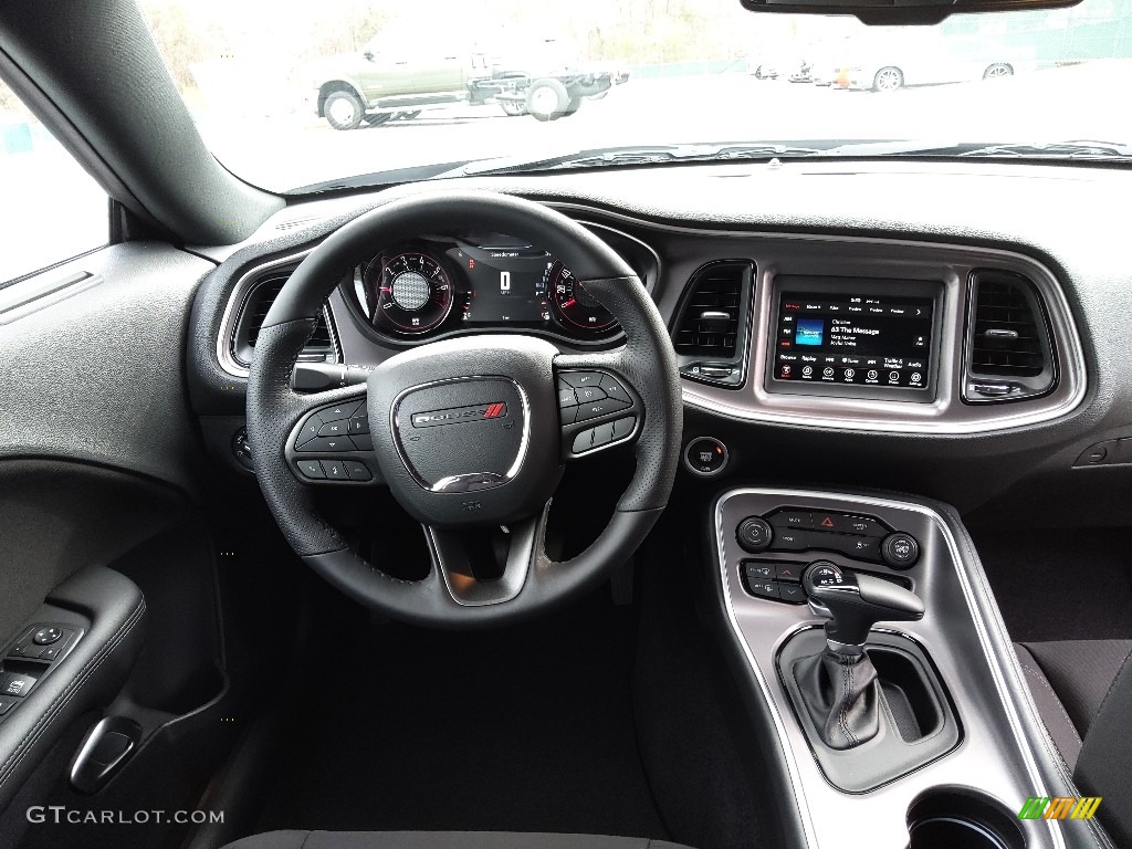 2022 Dodge Challenger SXT Blacktop Dashboard Photos