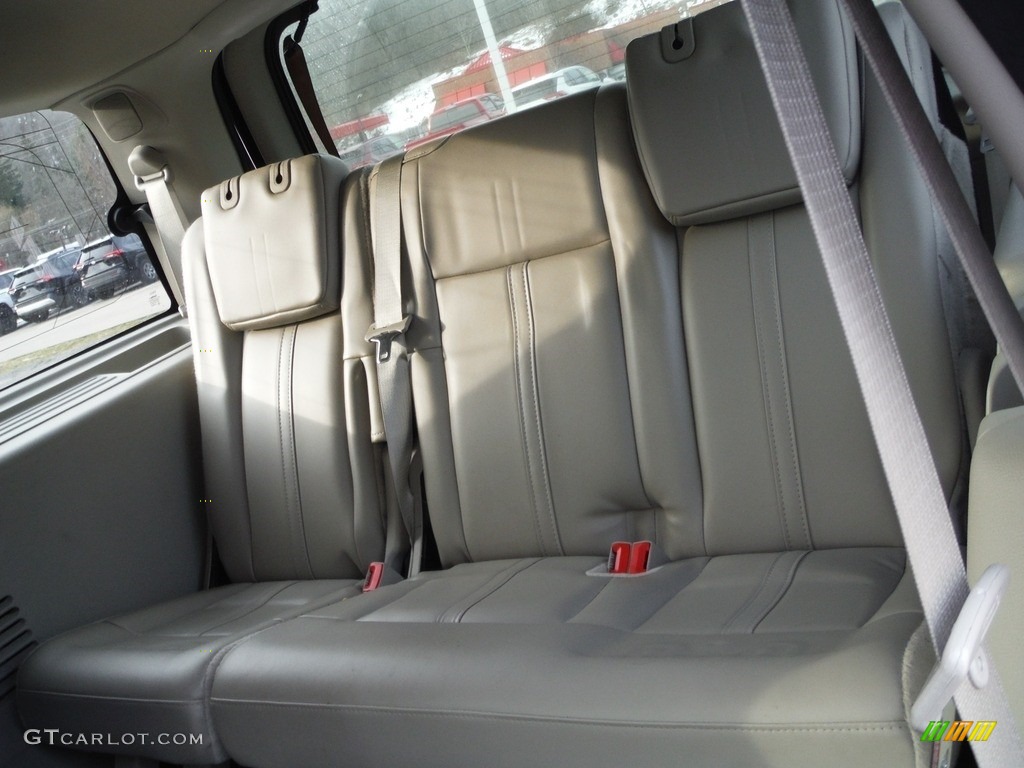 Ebony Interior 2016 Lincoln Navigator Select 4x4 Photo #143917172