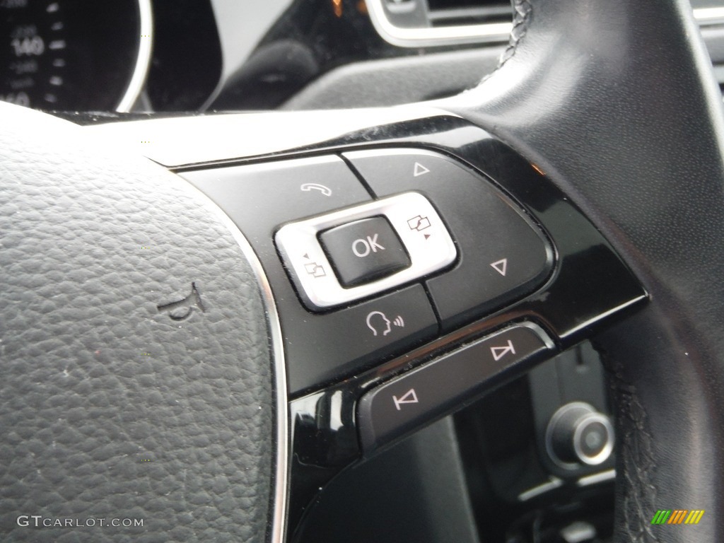 2016 Volkswagen Jetta SEL Steering Wheel Photos