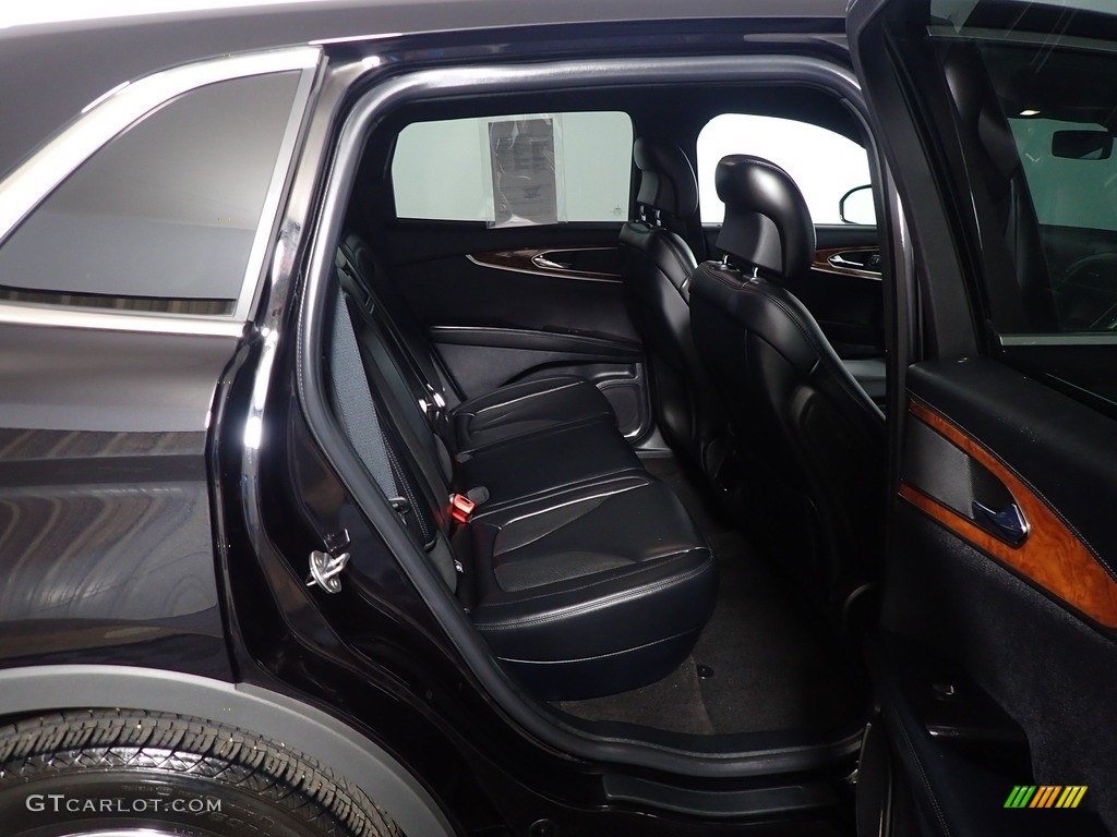 2019 Lincoln Nautilus Select AWD Rear Seat Photo #143922230