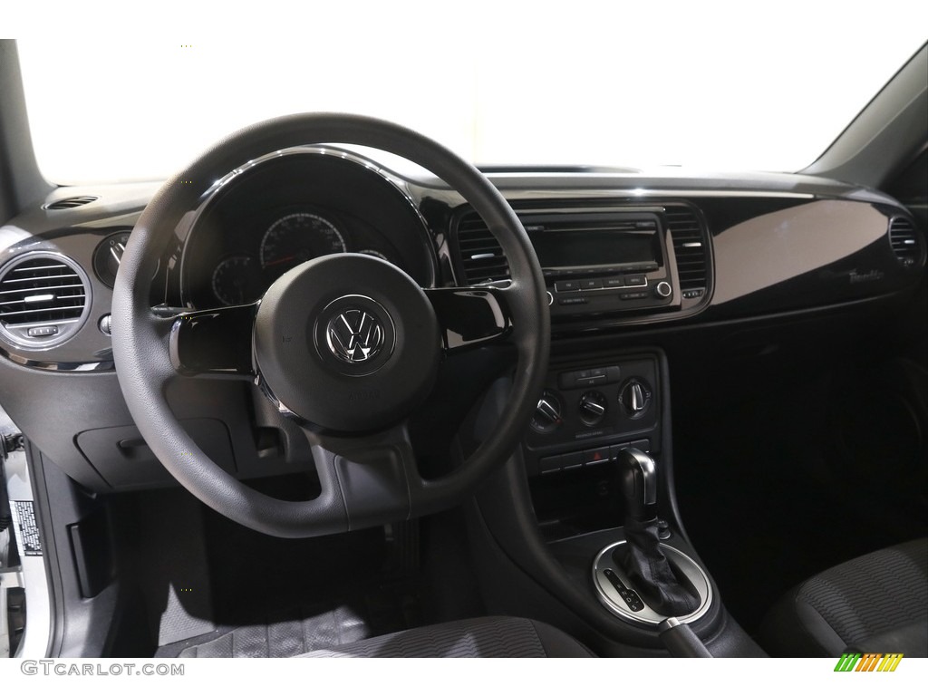 2014 Beetle 1.8T - Reflex Silver Metallic / Titan Black photo #6