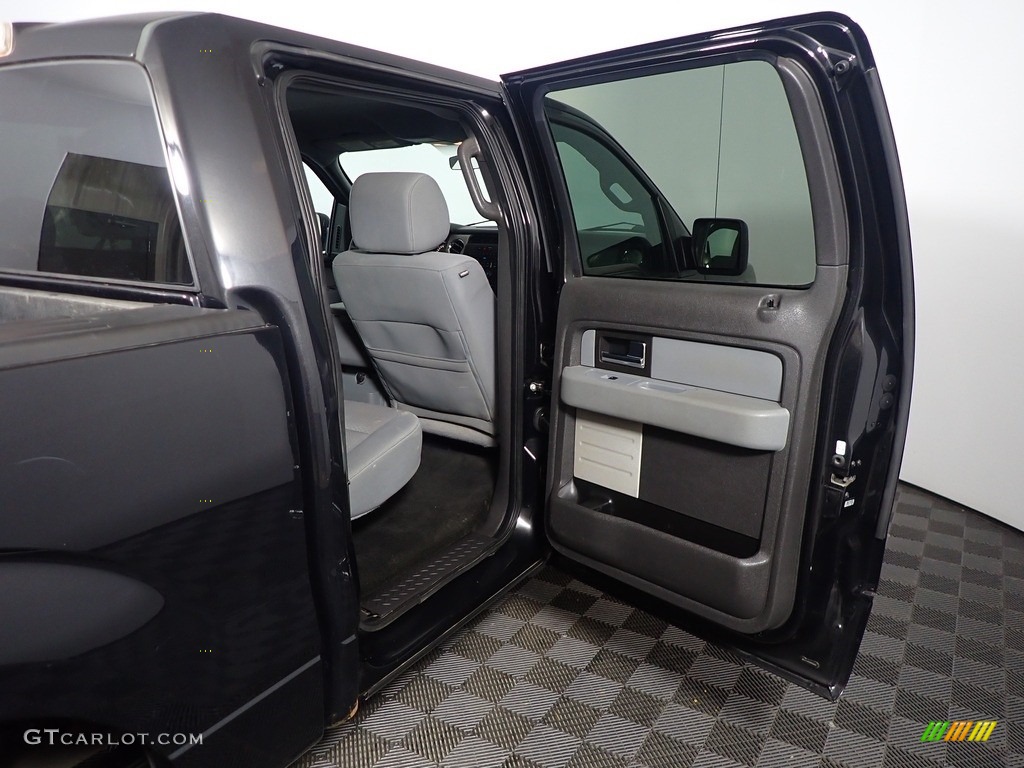 2014 F150 XLT SuperCrew 4x4 - Tuxedo Black / Steel Grey photo #35