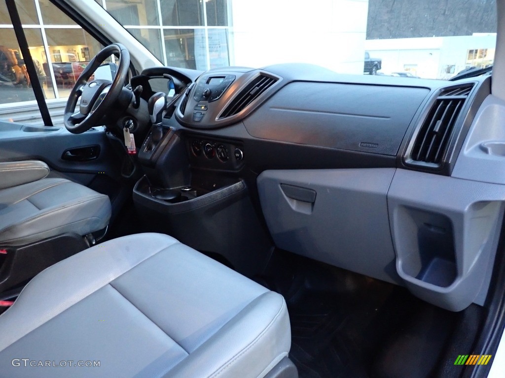 2015 Ford Transit Van 250 MR Long Dashboard Photos