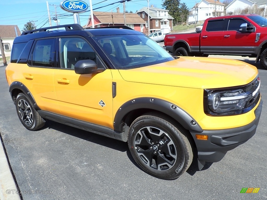 Cyber Orange Metallic Tricoat 2022 Ford Bronco Sport Outer Banks 4x4 Exterior Photo #143931079
