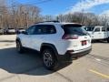 Bright White - Cherokee Trailhawk 4x4 Photo No. 10