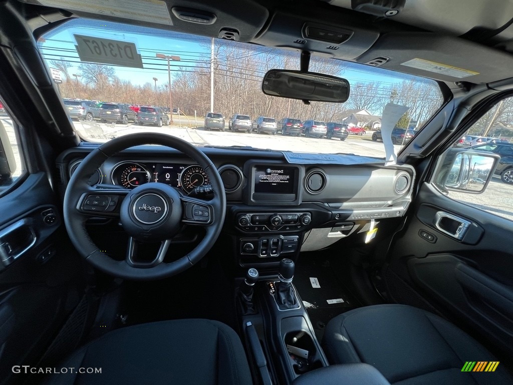 2022 Jeep Wrangler Sport 4x4 Black Dashboard Photo #143932873