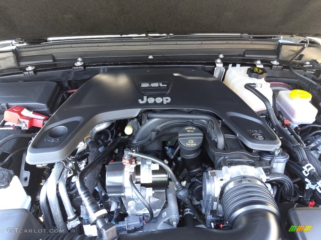 2020 Jeep Wrangler Unlimited Sahara 4x4 Engine Photos