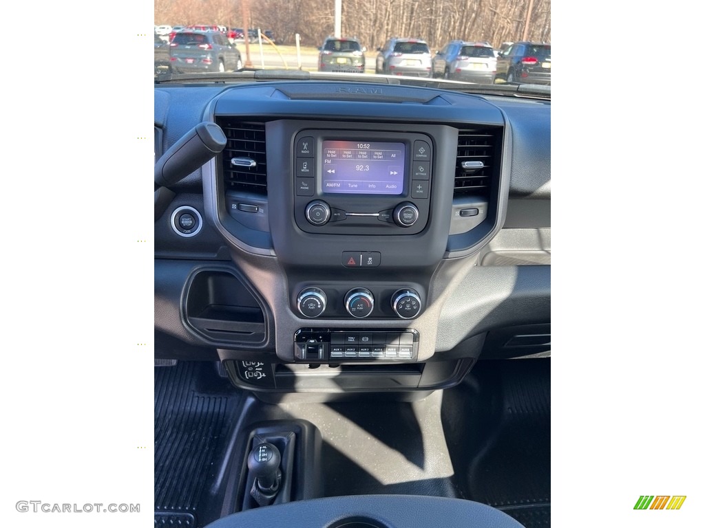 2022 Ram 3500 Tradesman Regular Cab 4x4 Controls Photos