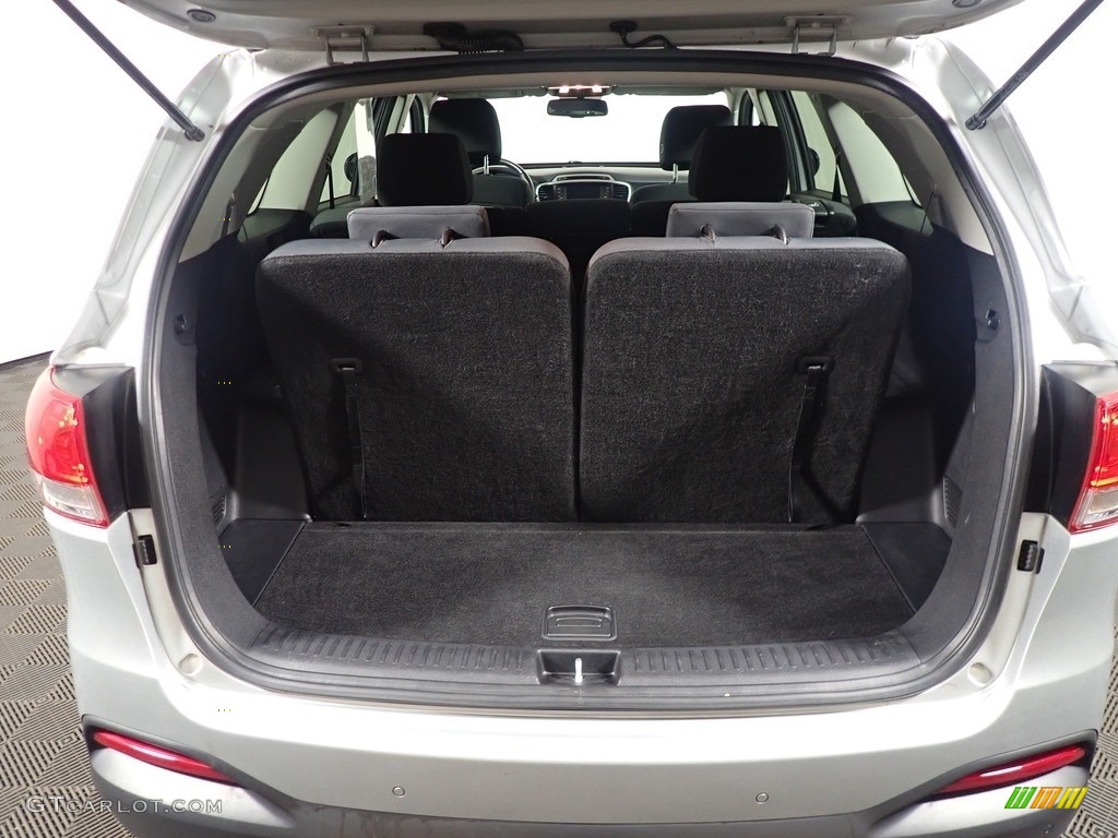 2017 Kia Sorento LX V6 Trunk Photos