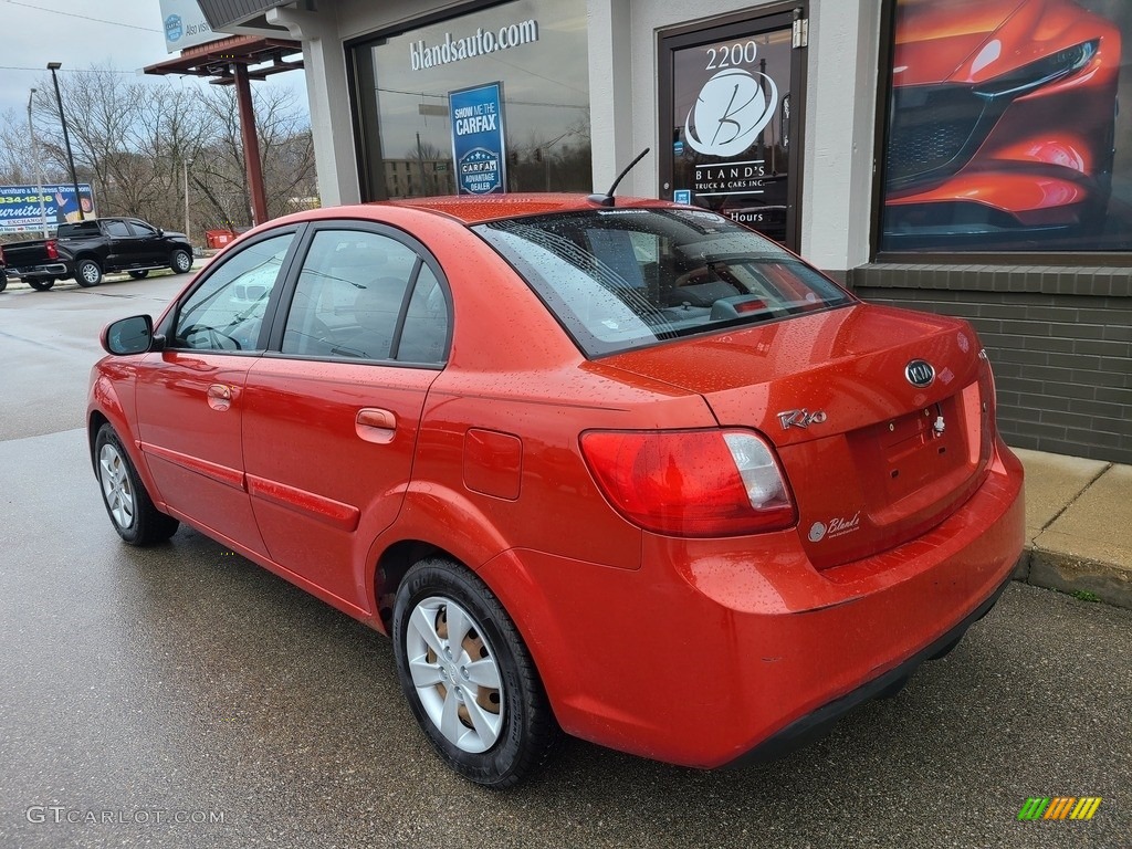 2010 Rio LX Sedan - Tropical Red / Gray photo #17