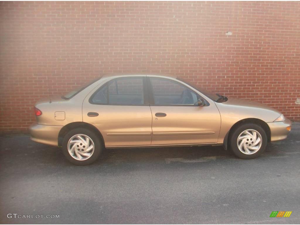 1999 Cavalier Sedan - Medium Sunset Gold Metallic / Neutral photo #6