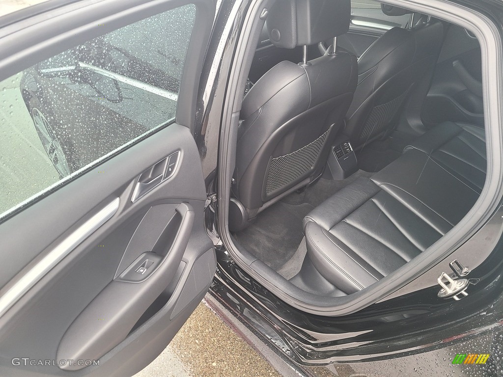 2018 A3 2.0 Premium Plus quattro - Brilliant Black / Black photo #12