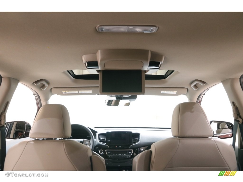 2021 Pilot Touring AWD - Deep Scarlet Pearl / Beige photo #19