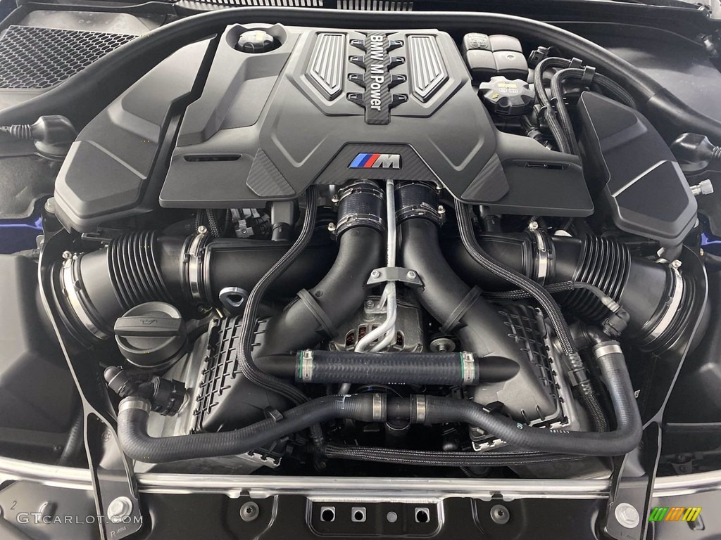 2022 BMW M8 Competition Convertible Engine Photos