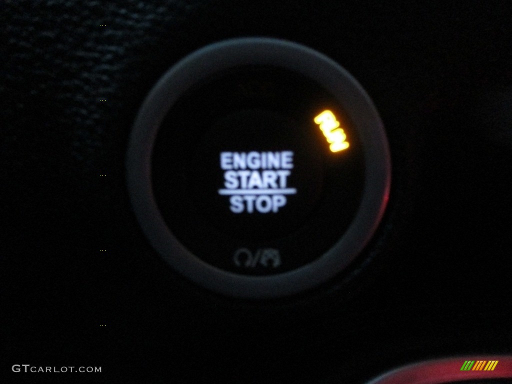 2018 Challenger R/T Shaker - White Knuckle / Black photo #20