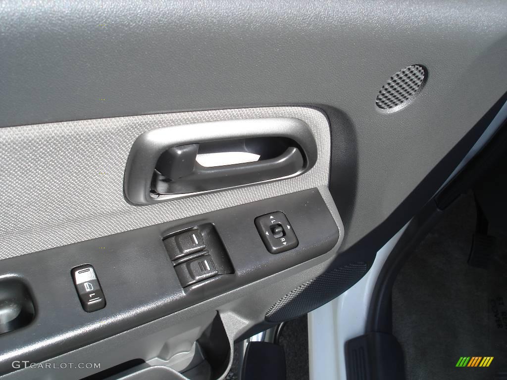 2005 Colorado Z71 Extended Cab 4x4 - Summit White / Sport Pewter photo #21