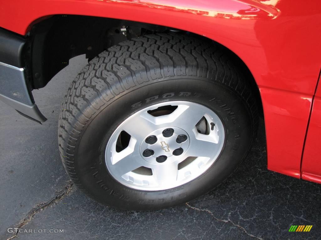 2005 Silverado 1500 LS Crew Cab - Victory Red / Tan photo #14