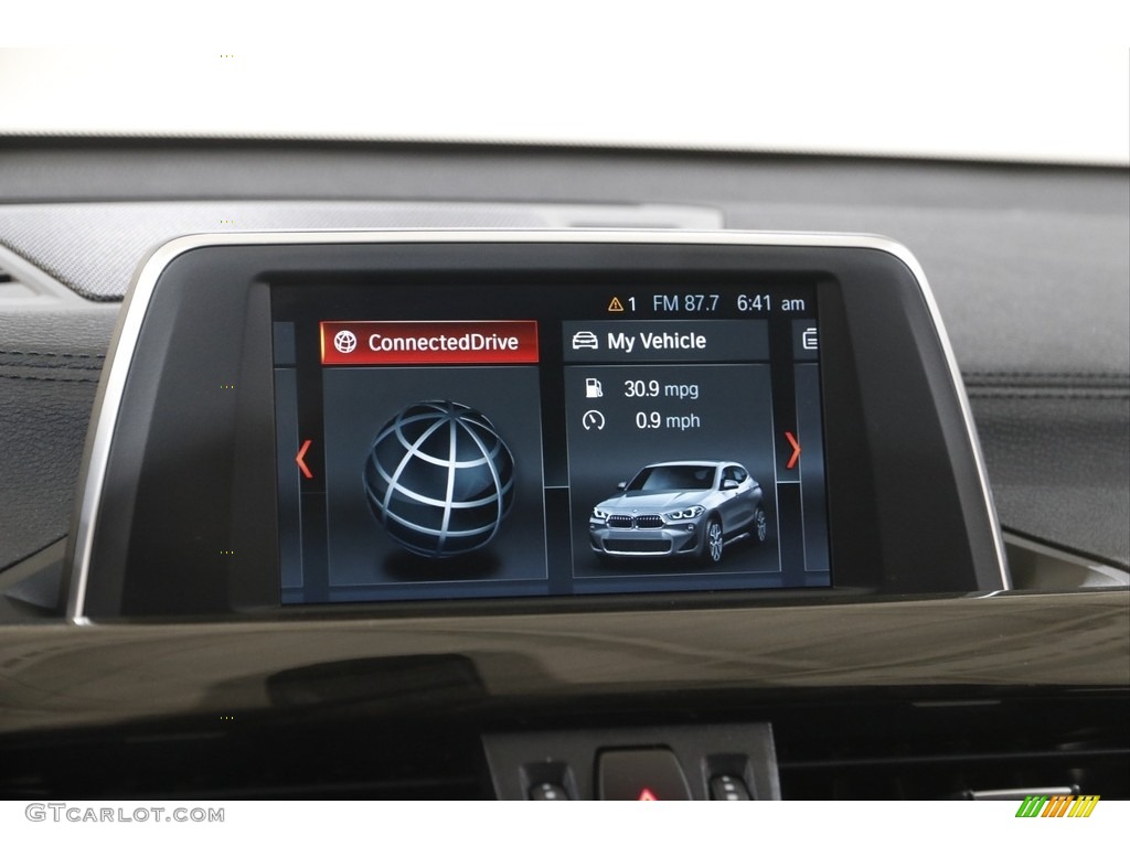 2018 X2 xDrive28i - Black Sapphire Metallic / Black photo #11