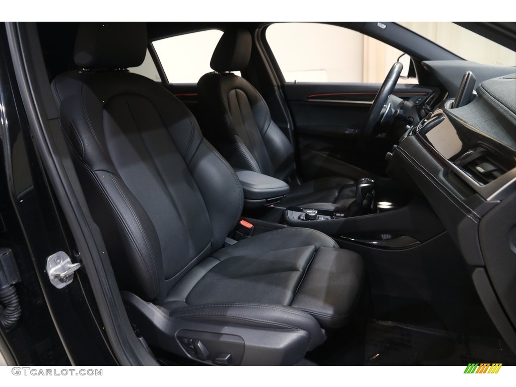 2018 X2 xDrive28i - Black Sapphire Metallic / Black photo #16