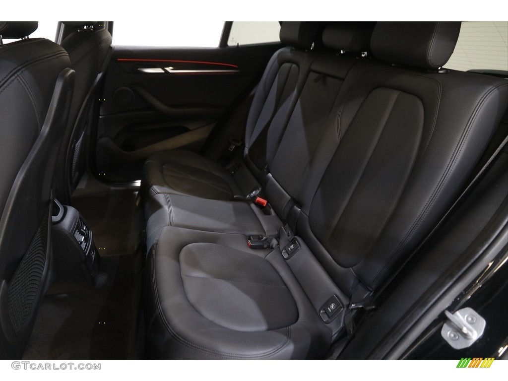 2018 X2 xDrive28i - Black Sapphire Metallic / Black photo #18