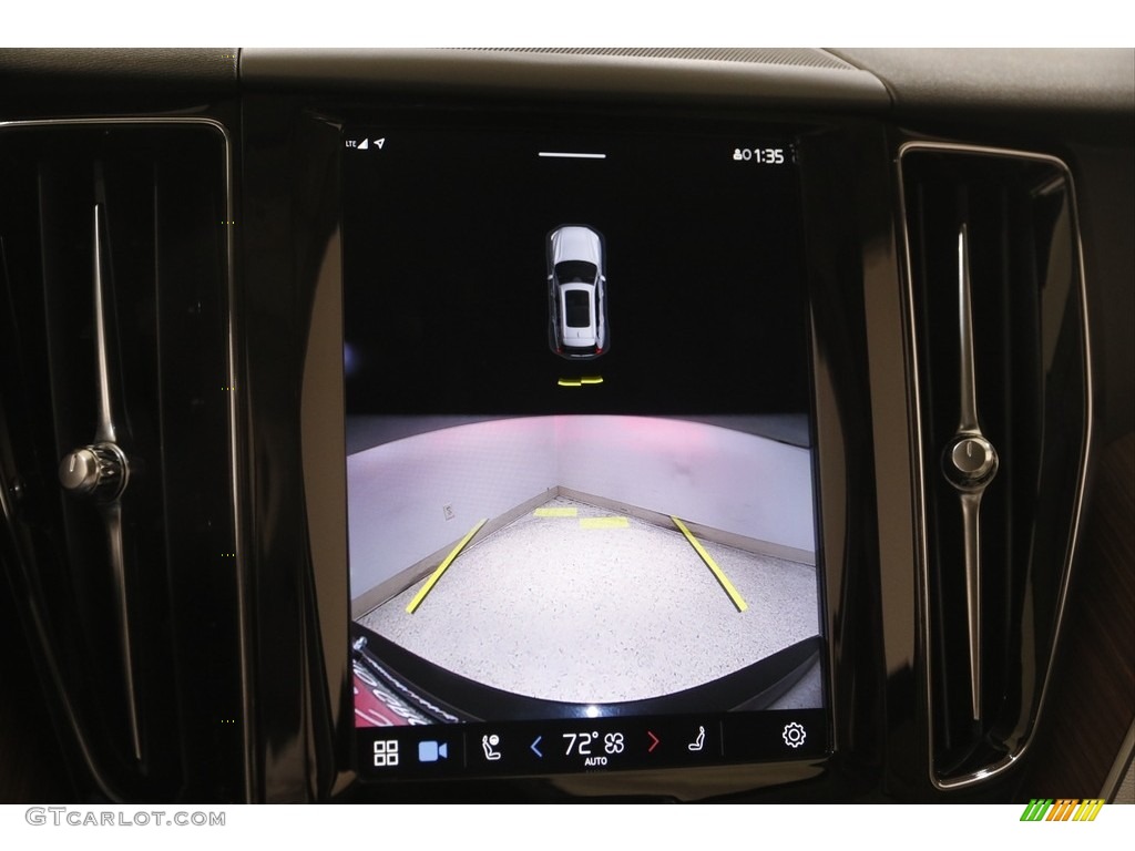 2022 XC60 B5 AWD Momentum - Onyx Black Metallic / Charcoal photo #13