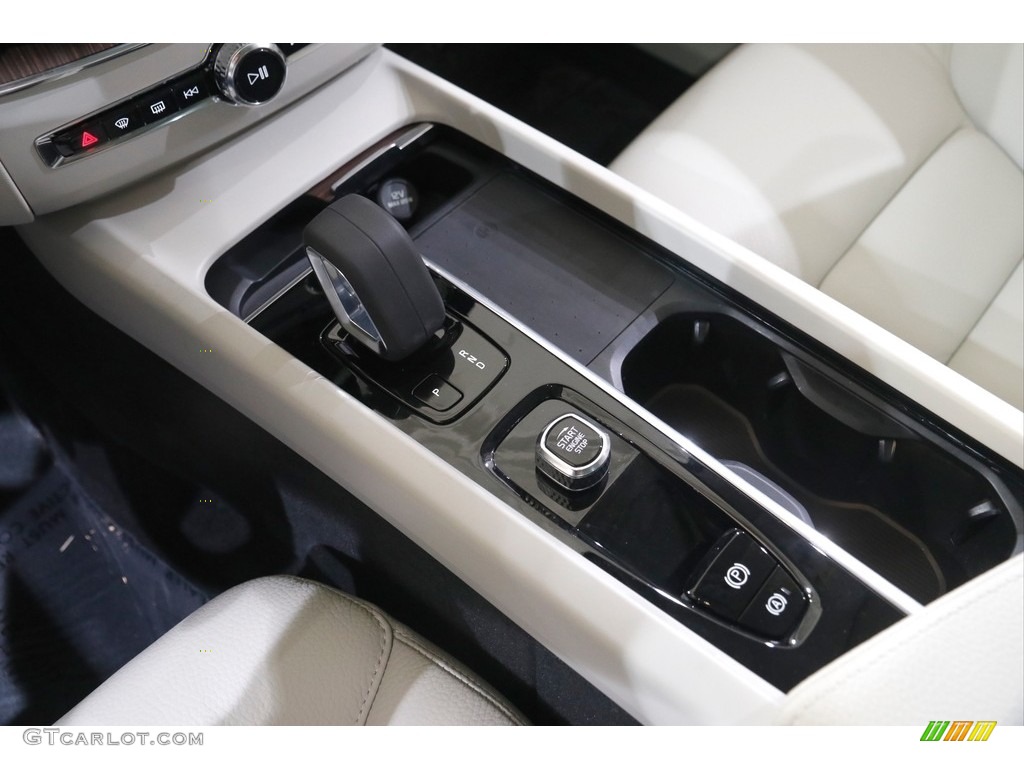2022 XC60 B5 AWD Momentum - Onyx Black Metallic / Charcoal photo #15