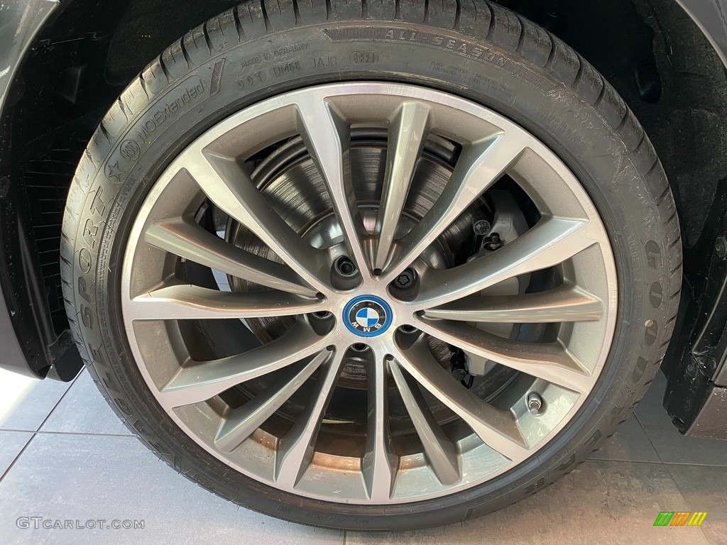 2022 BMW 5 Series 530e xDrive Sedan Wheel Photo #143945677