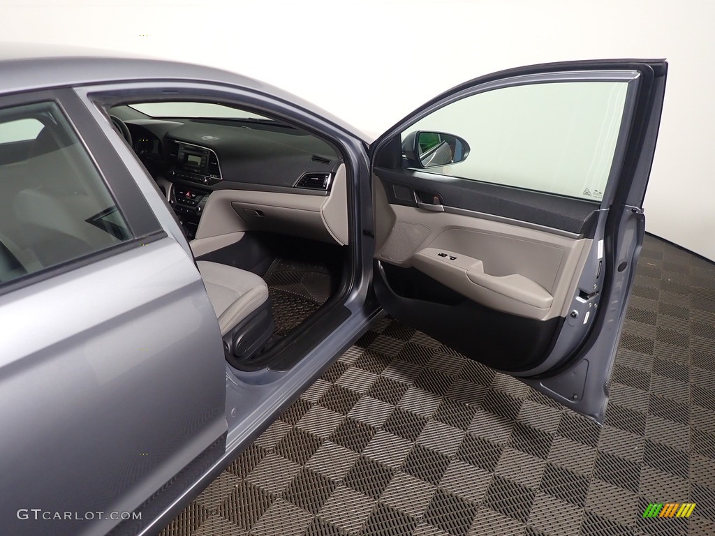 2017 Elantra SE - Gray / Gray photo #35