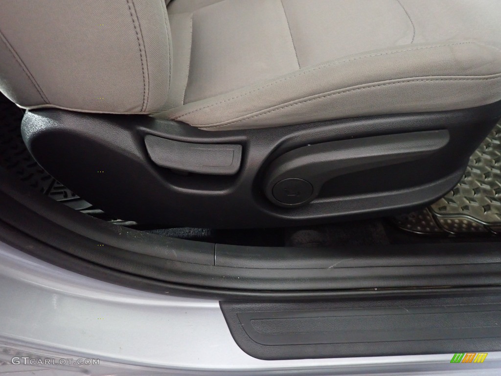 2017 Elantra SE - Gray / Gray photo #37
